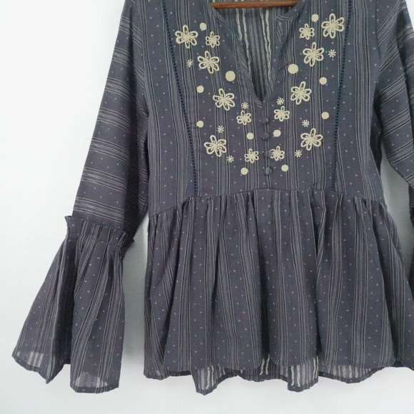 Women Top Medium Gray Lace Embroidered Babydoll Bell Sleeve Boho Chic Whimsigoth - Picture 7 of 16